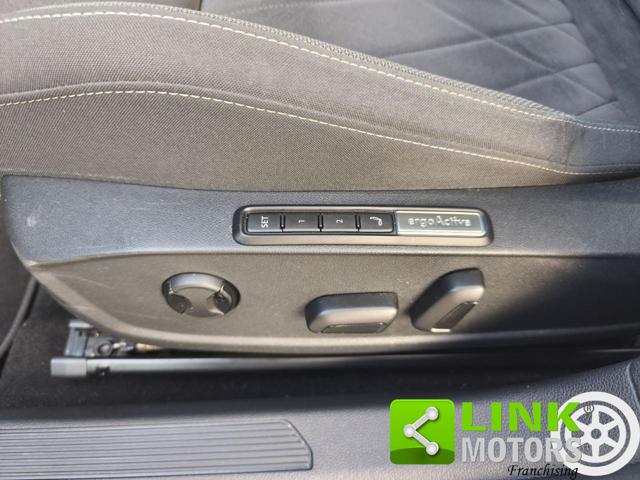 VOLKSWAGEN Golf usata, con Park Distance Control