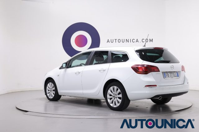 OPEL Astra usata, con Park Distance Control