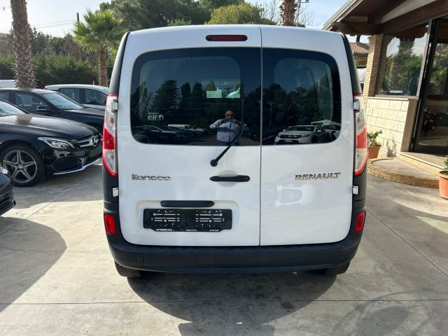 RENAULT Kangoo usata, con Boardcomputer