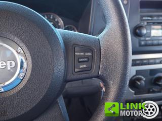 JEEP Commander usata 38