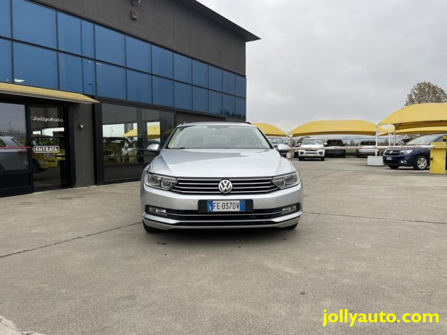 VOLKSWAGEN Passat Variant usata, con Bracciolo