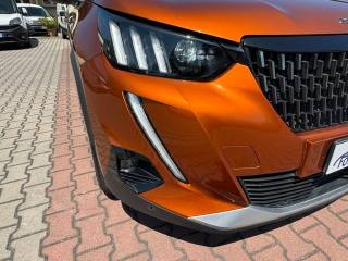PEUGEOT 2008 usata, con Leve al volante