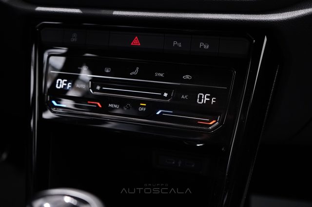 VOLKSWAGEN T-Roc usata, con Sensori di parcheggio posteriori