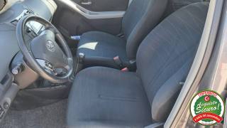 TOYOTA Yaris usata, con Airbag laterali