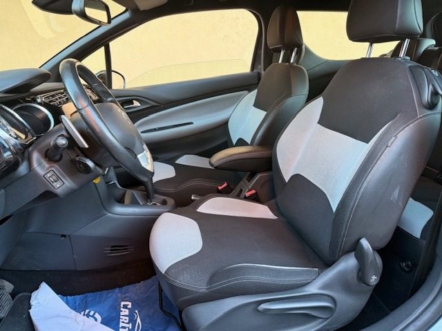 DS AUTOMOBILES DS 3 usata, con Boardcomputer