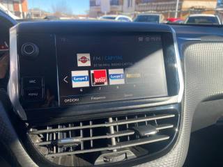 PEUGEOT 2008 usata, con Volante in pelle