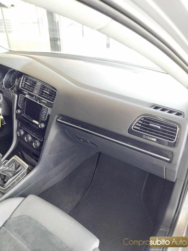 VOLKSWAGEN Golf usata, con Interni in pelle