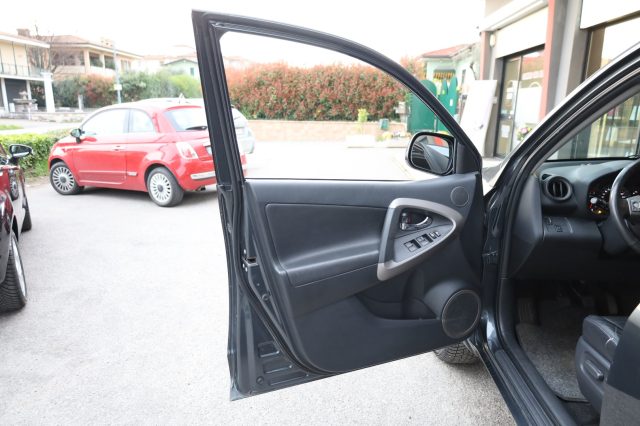 TOYOTA RAV 4 usata 43