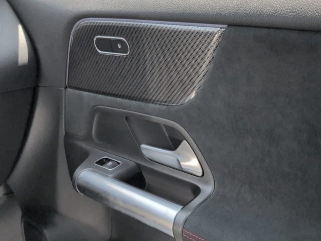 MERCEDES-BENZ GLA 200 usata, con Sedile posteriore sdoppiato