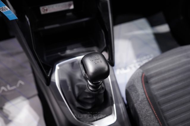 PEUGEOT 208 usata, con Touch screen