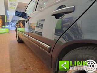 MERCEDES-BENZ E 200 usata 33