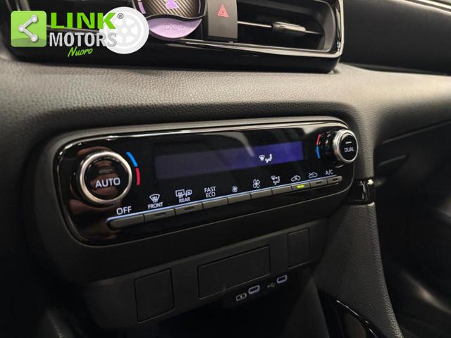 TOYOTA Yaris usata, con Autoradio digitale