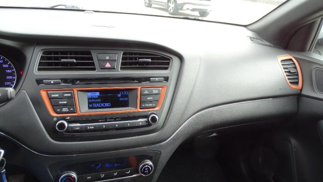 HYUNDAI i20 usata 84