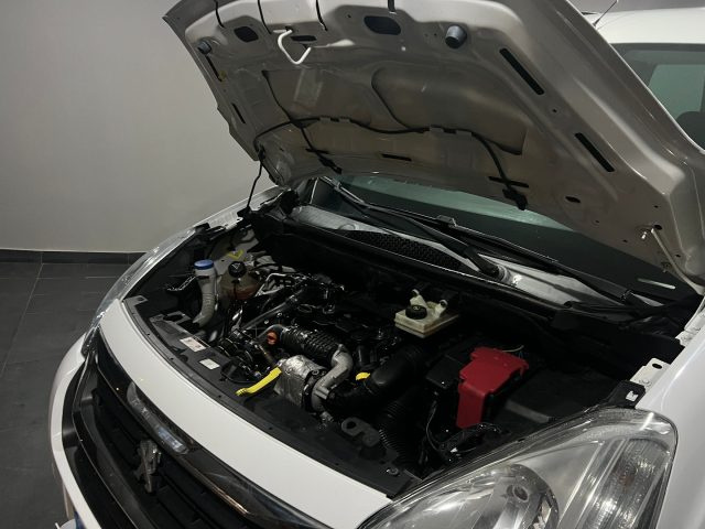 PEUGEOT Partner usata, con ESP