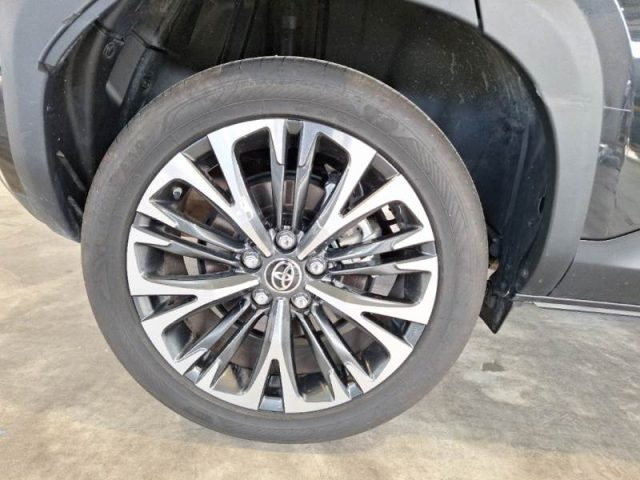 TOYOTA Yaris Cross usata, con Autoradio digitale