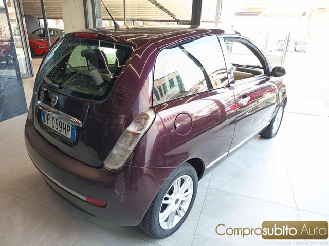 LANCIA Ypsilon usata, con Autoradio