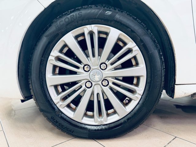 PEUGEOT 208 usata, con Cerchi in lega