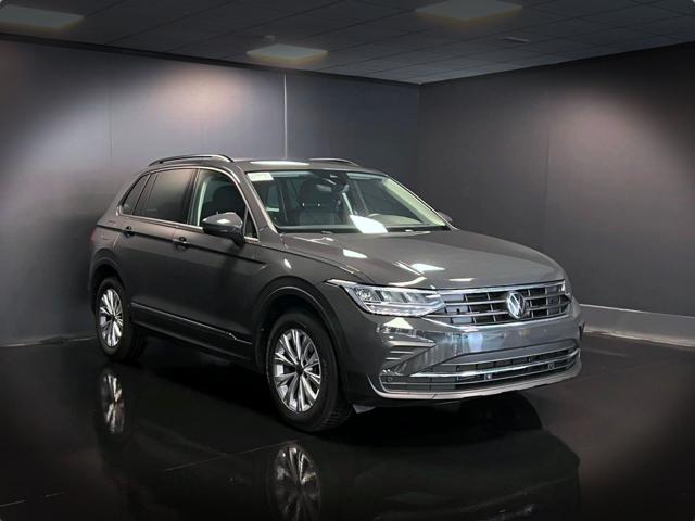 VOLKSWAGEN Tiguan usata, con Airbag laterali