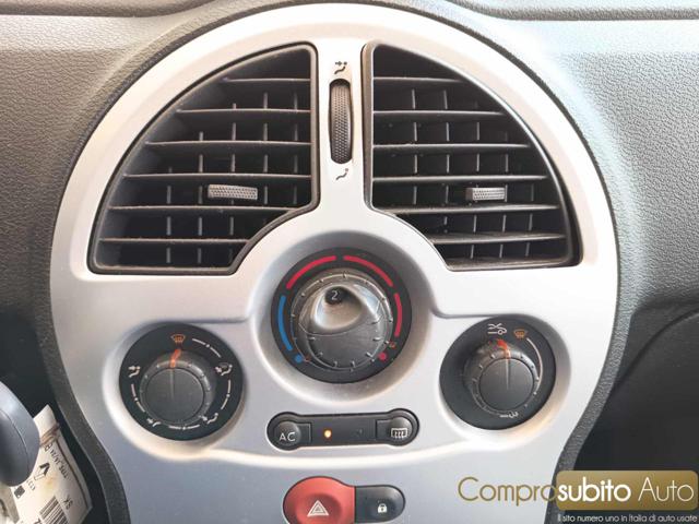 RENAULT Modus usata, con Specchietti laterali elettrici