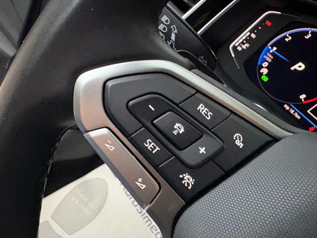 VOLKSWAGEN Taigo usata, con Bracciolo