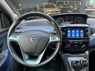 LANCIA Ypsilon usata, con ESP