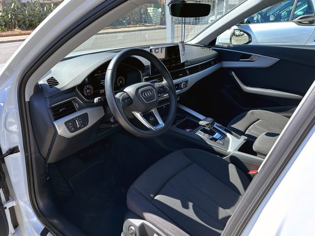 AUDI A4 usata, con Volante multifunzione