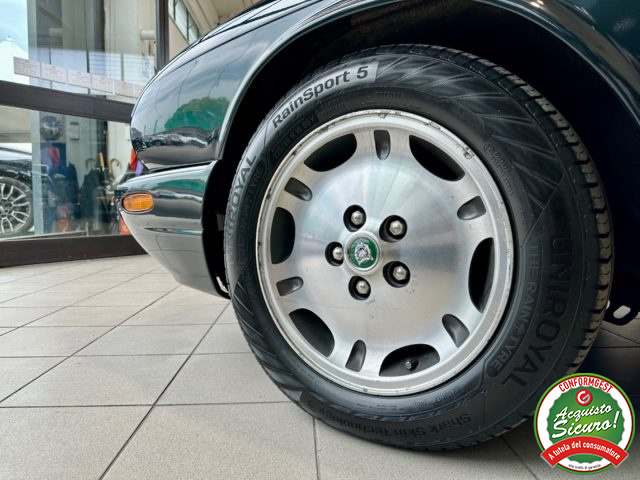 JAGUAR XJ usata, con Cerchi in lega