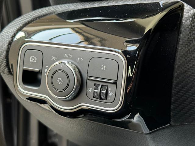 MERCEDES-BENZ CLA 180 usata 45