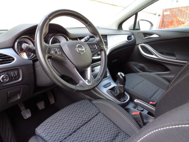 OPEL Astra usata, con Boardcomputer