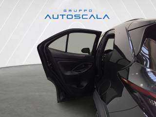 TOYOTA Yaris Cross usata, con Sedile posteriore sdoppiato