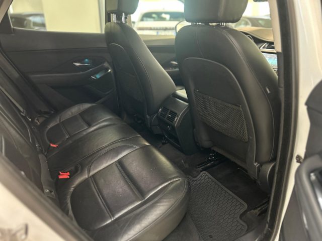 JAGUAR E-Pace usata, con Specchietti laterali elettrici