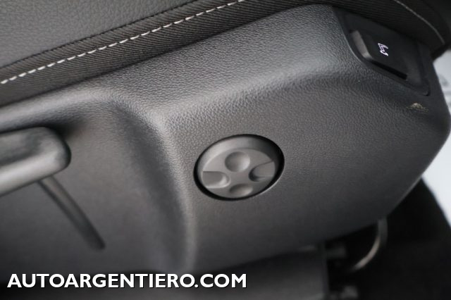 OPEL Grandland usata, con Isofix