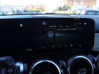 MERCEDES-BENZ GLB 180 usata, con Sensore di luce
