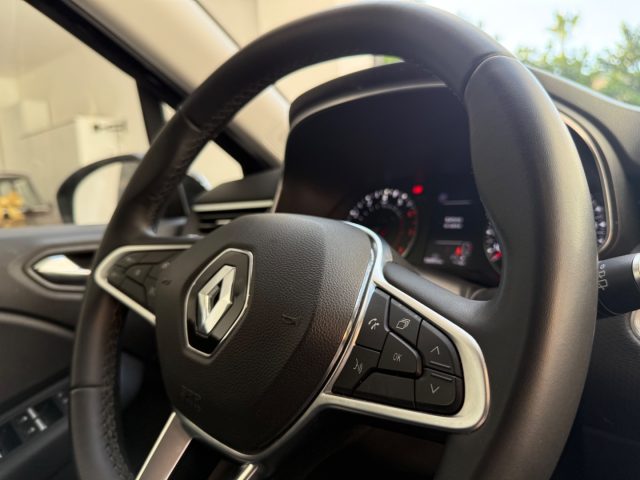 RENAULT Clio usata, con Luci diurne LED