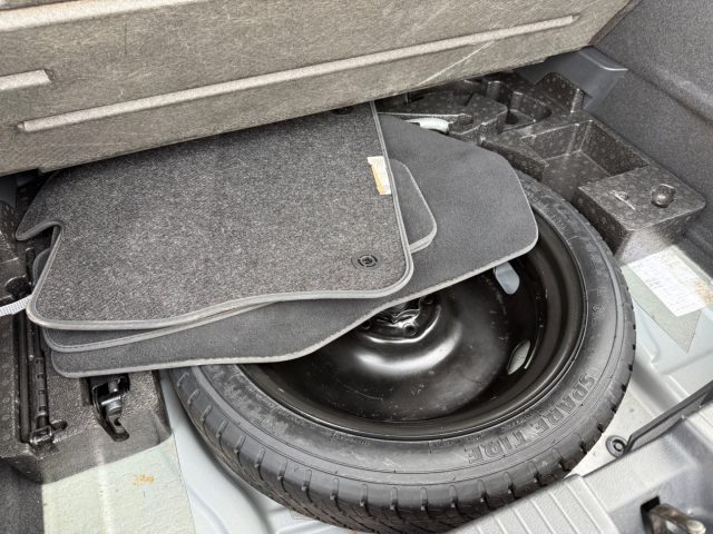 VOLKSWAGEN T-Roc usata 27