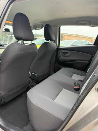 TOYOTA Yaris usata, con Airbag testa