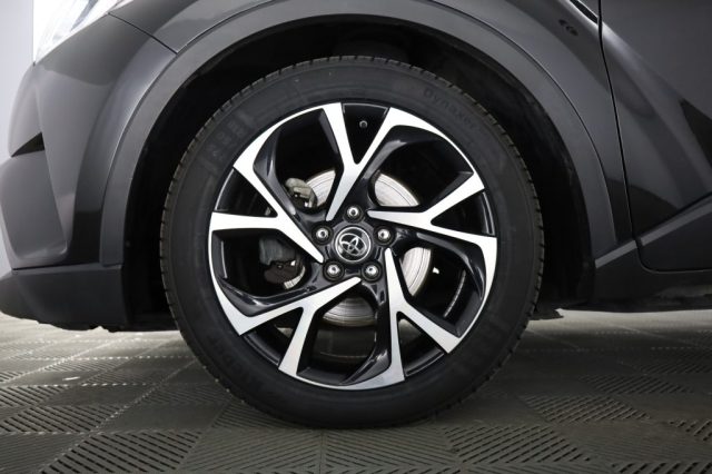 TOYOTA C-HR usata 8