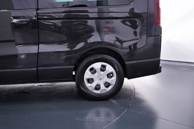 RENAULT Trafic usata 26
