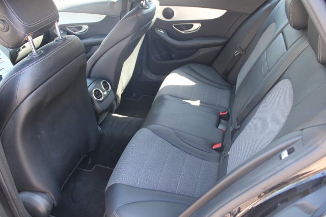 MERCEDES-BENZ C 220 usata, con Chiusura centralizzata