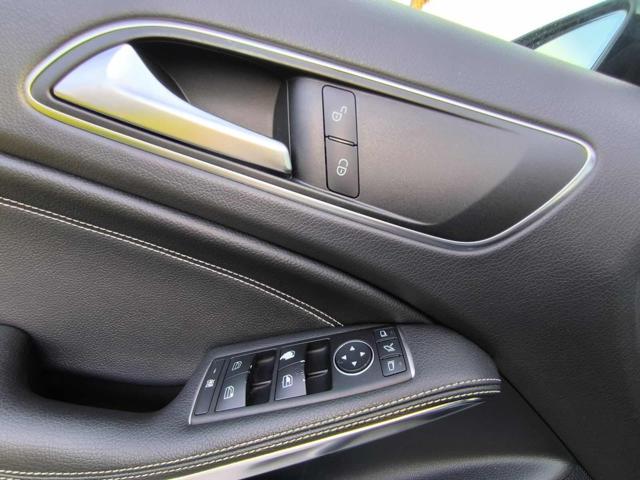 MERCEDES-BENZ A 180 usata, con Airbag testa