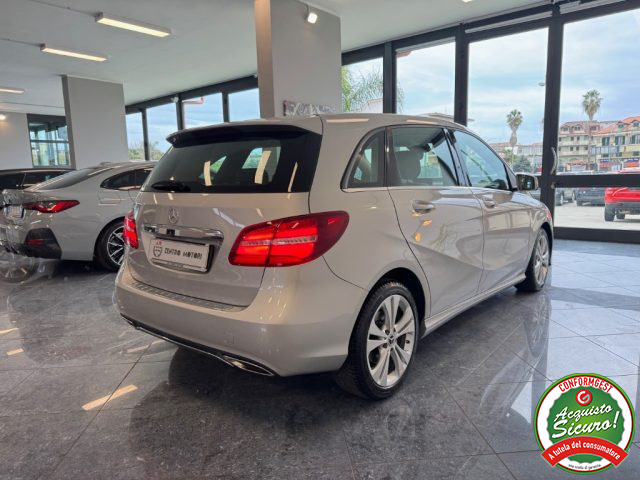 MERCEDES-BENZ B 180 usata, con Alzacristalli elettrici