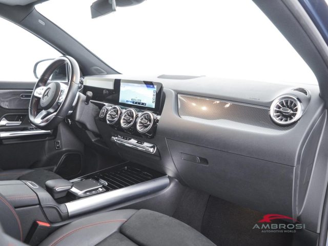 MERCEDES-BENZ GLA 200 usata 11