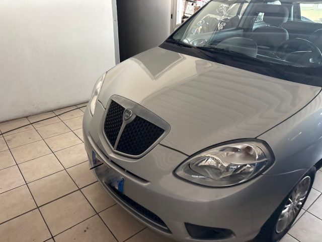 LANCIA Ypsilon usata, con Airbag