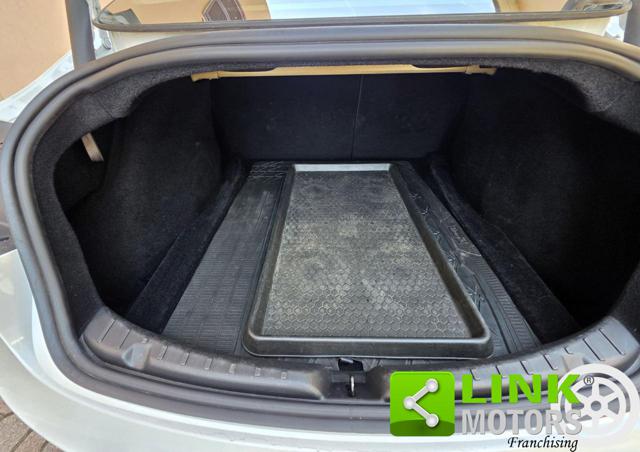 TESLA Model 3 usata, con Luci diurne LED