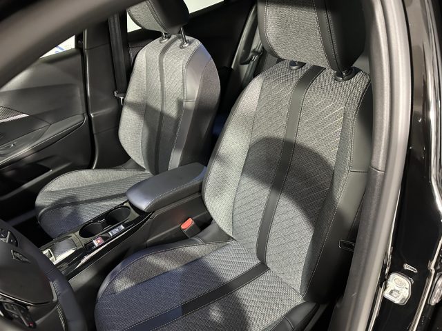 PEUGEOT 2008 usata, con Chiusura centralizzata