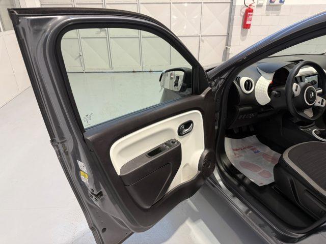 RENAULT Twingo usata, con Autoradio digitale