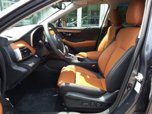 SUBARU OUTBACK usata, con Autoradio