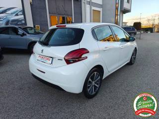 PEUGEOT 208 usata, con Alzacristalli elettrici