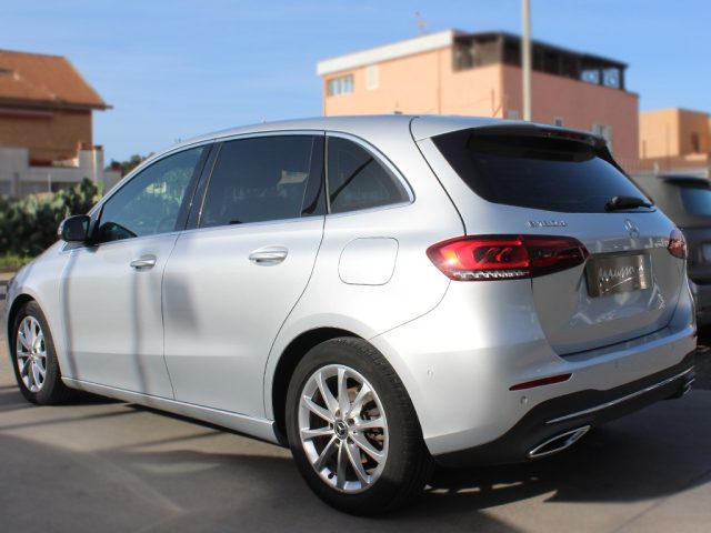 MERCEDES-BENZ B 180 usata, con Boardcomputer