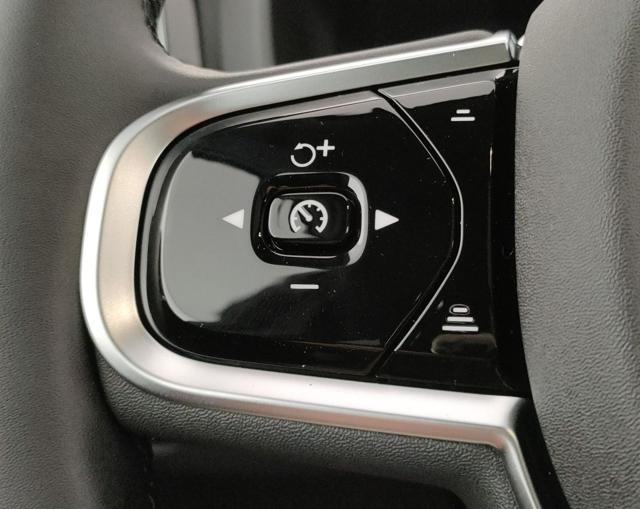 VOLVO XC60 usata, con Tettuccio apribile